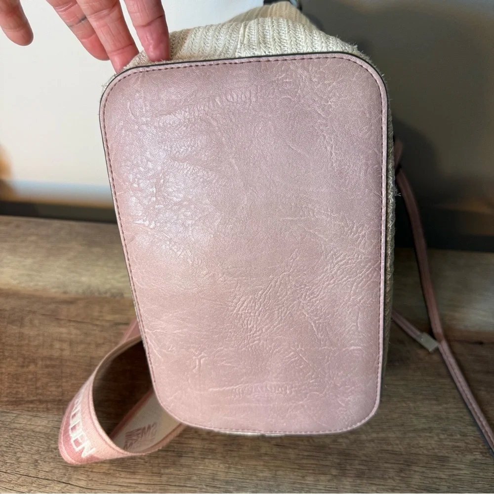 STEVE MADDEN Bmayor Raffia Crossbody Bucket Bag Blush Pink Strawberry Milkshake - Picture 11 of 16